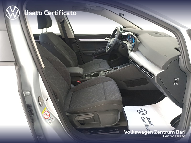 Volkswagen Golf variant 1.0 etsi evo life 110cv dsg - 23