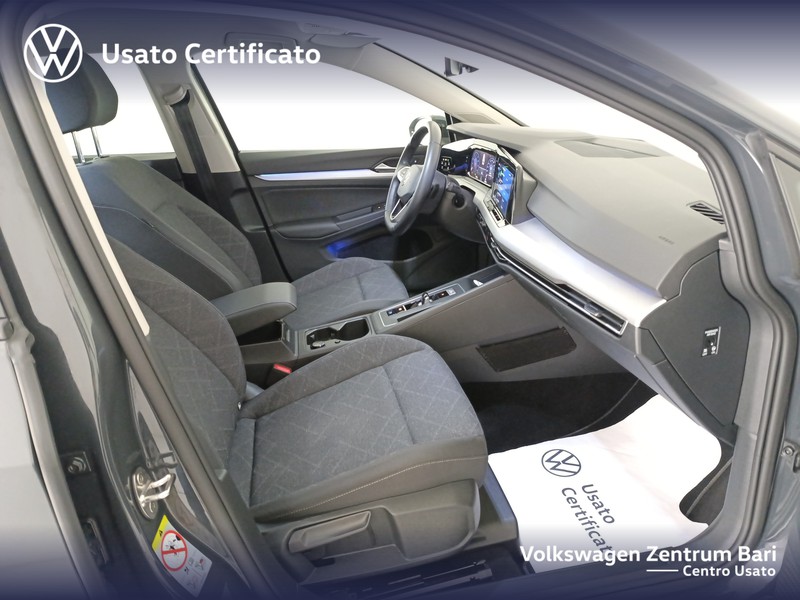Volkswagen Golf variant 1.0 etsi evo life 110cv dsg - 23