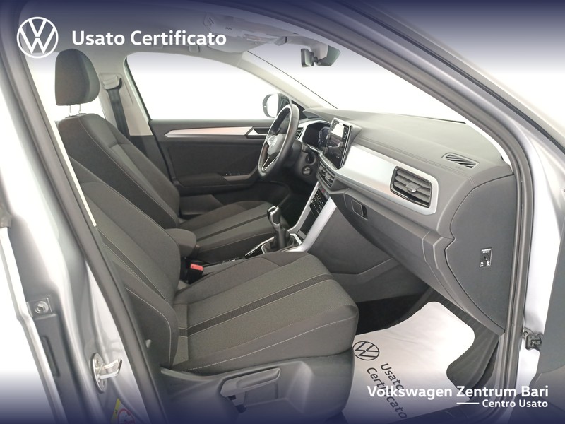 Volkswagen T-Roc 1.0 tsi life 110cv - 21