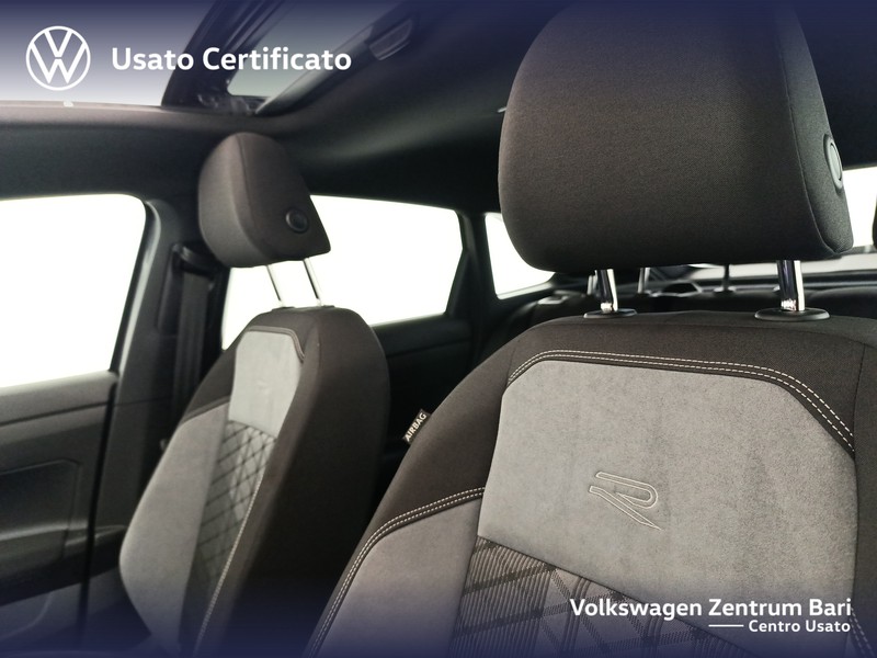 Volkswagen Taigo 1.0 tsi r-line 115cv - 13