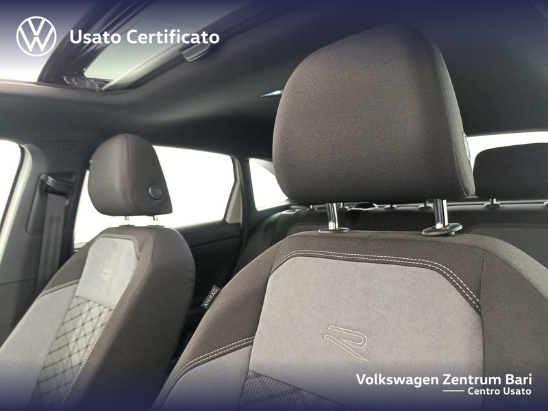 Volkswagen Taigo 1.0 tsi r-line 115cv dsg - 14