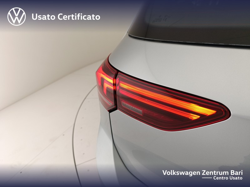 Volkswagen Golf 2.0 tdi life 115cv - 19