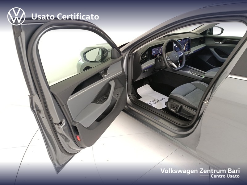 Volkswagen Passat 2.0 tdi scr business 150cv dsg - 13