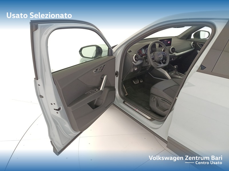 Audi Q2 35 2.0 tdi s line edition quattro s-tronic - 13