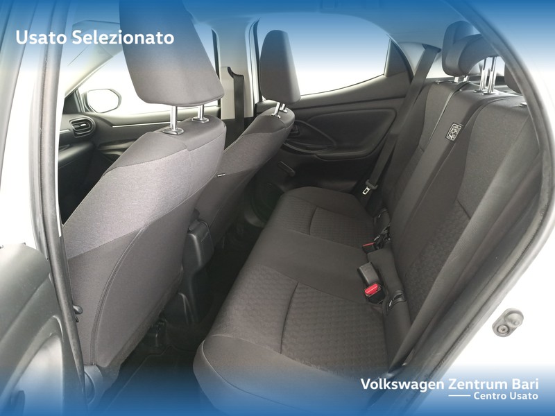 Toyota Yaris 1.5h active - 17