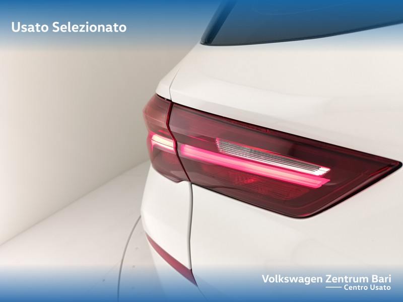 BMW X2 sdrive18d business x auto - 17