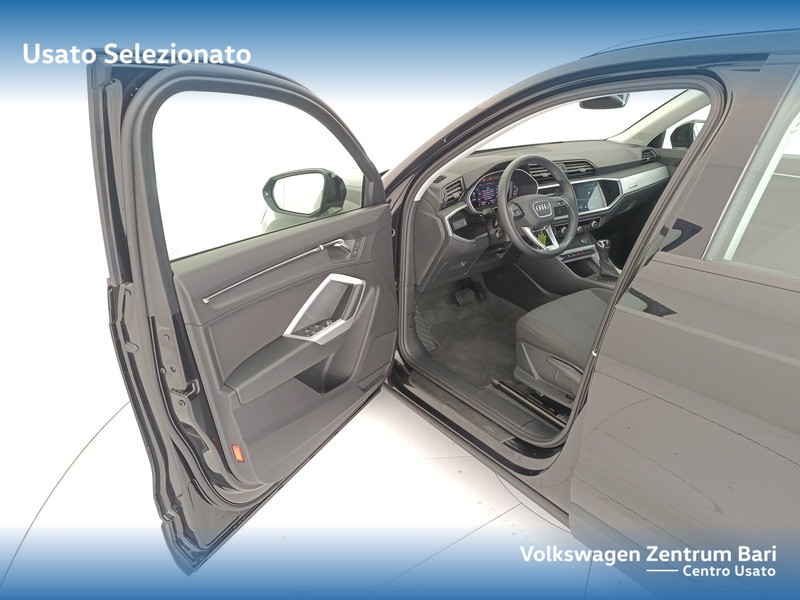 Audi Q3 sportback 35 2.0 tdi business plus s-tronic - 12