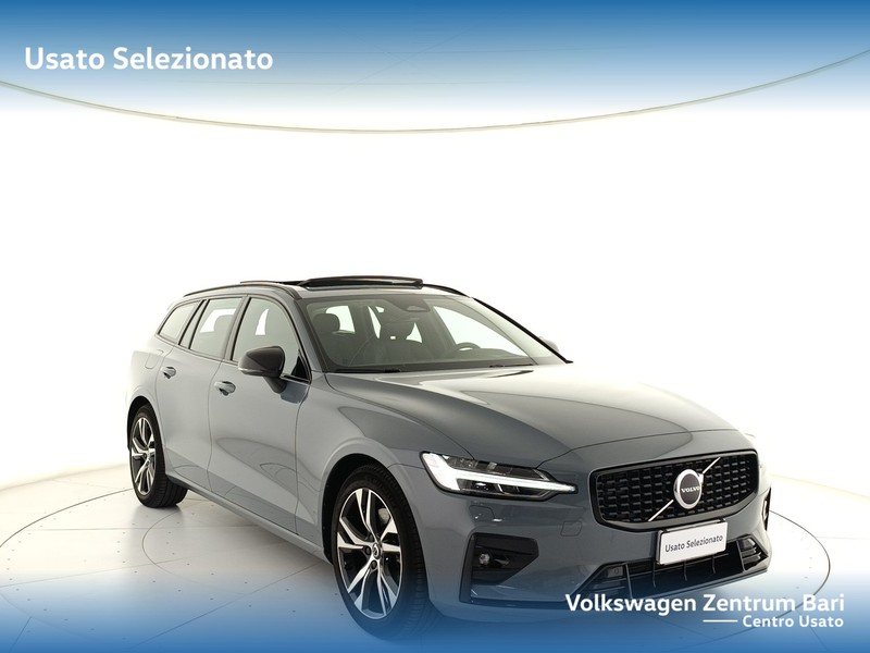 Volvo V60 2.0 b4 ultimate dark auto - 4