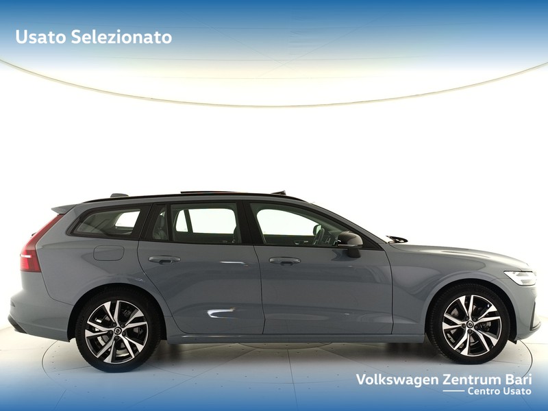 Volvo V60 2.0 b4 ultimate dark auto - 5