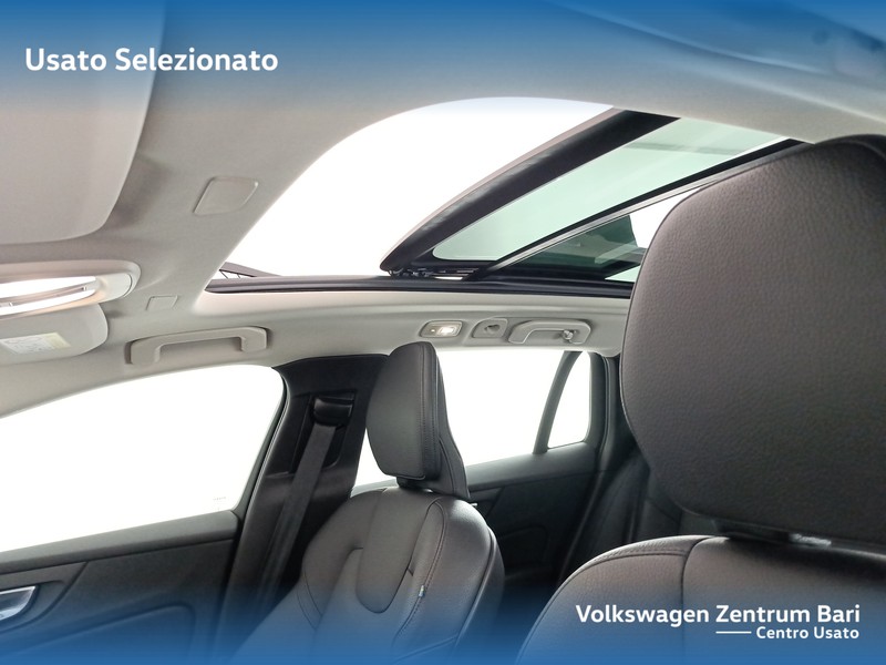 Volvo V60 2.0 b4 ultimate dark auto - 13