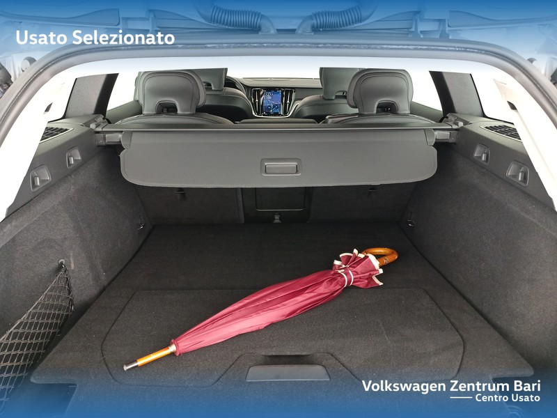 Volvo V60 2.0 b4 ultimate dark auto - 20