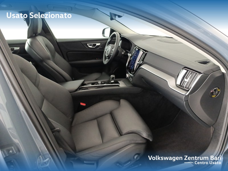 Volvo V60 2.0 b4 ultimate dark auto - 23