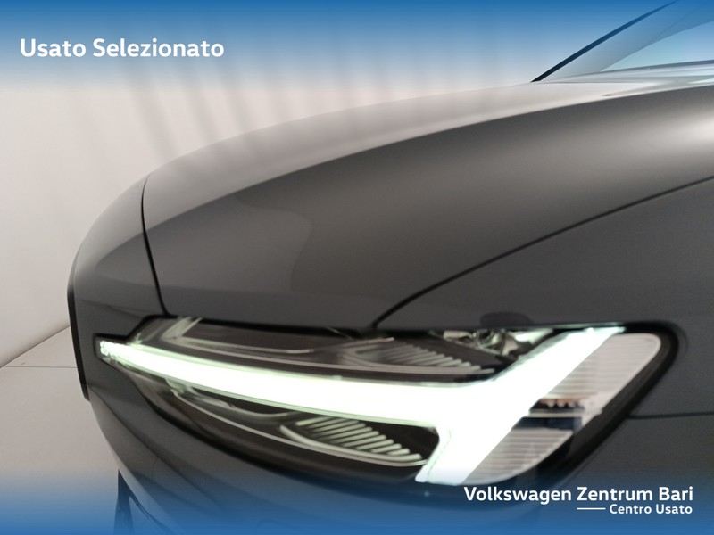 Volvo V60 2.0 b4 ultimate dark auto - 24