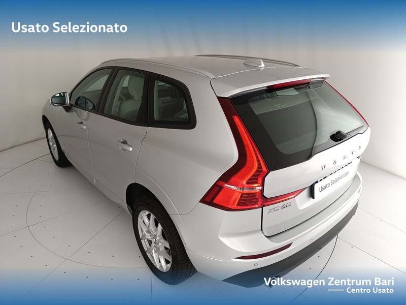 Volvo XC60 2.0 b4 momentum pro auto - 15