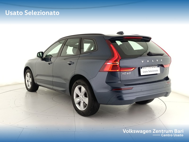 Volvo XC60 2.0 b4 momentum awd auto - 8