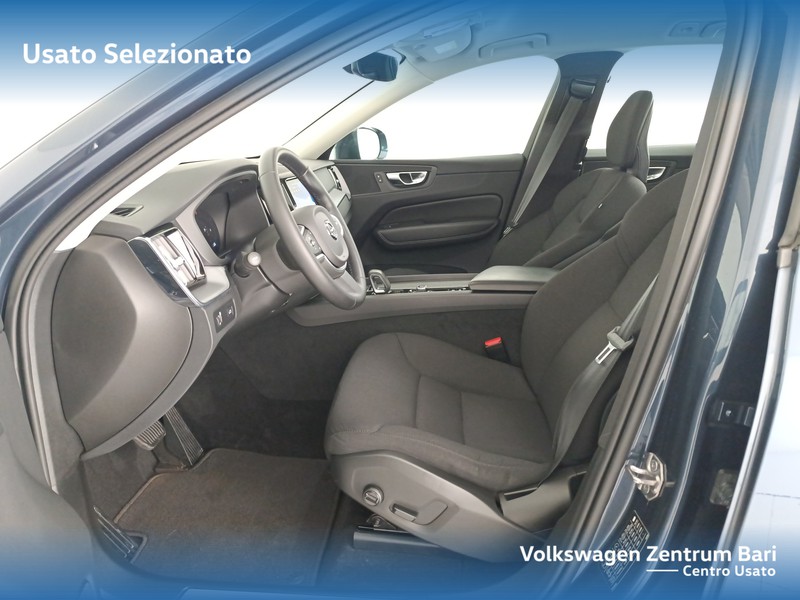 Volvo XC60 2.0 b4 momentum awd auto - 13