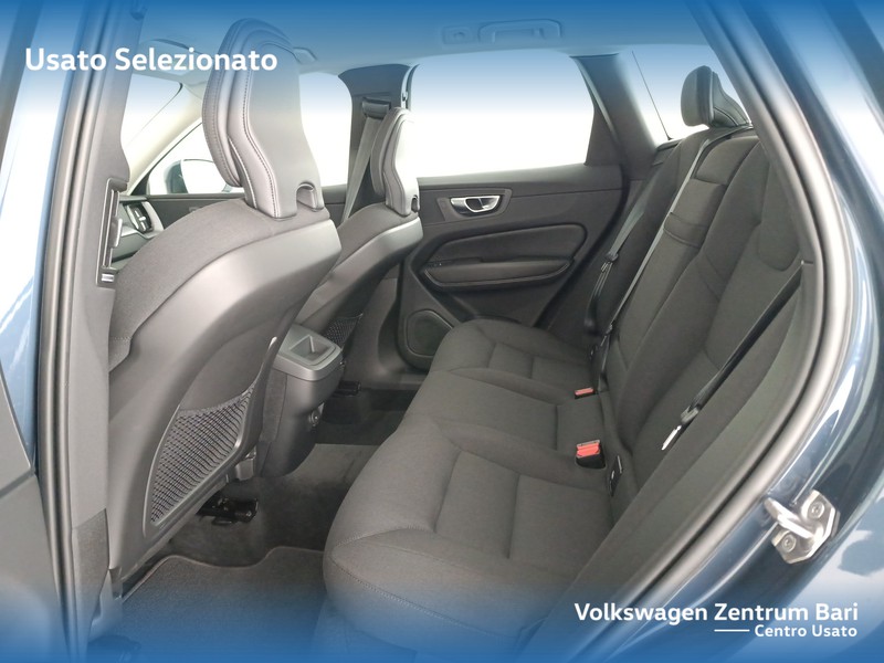 Volvo XC60 2.0 b4 momentum awd auto - 16
