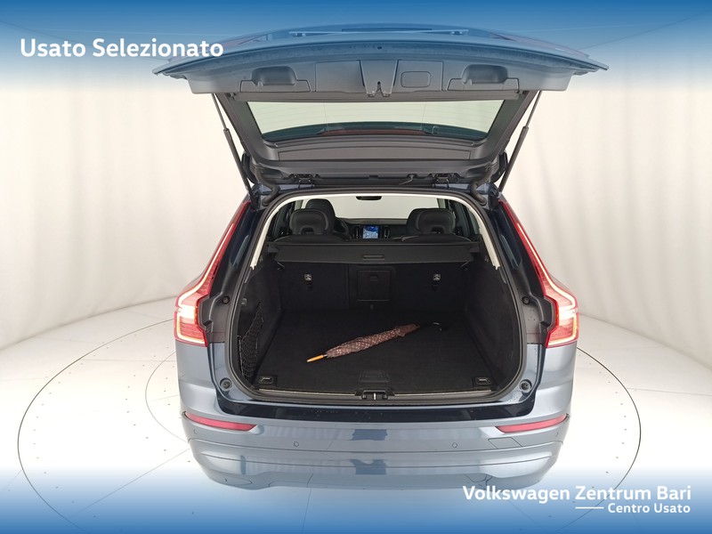 Volvo XC60 2.0 b4 momentum awd auto - 19