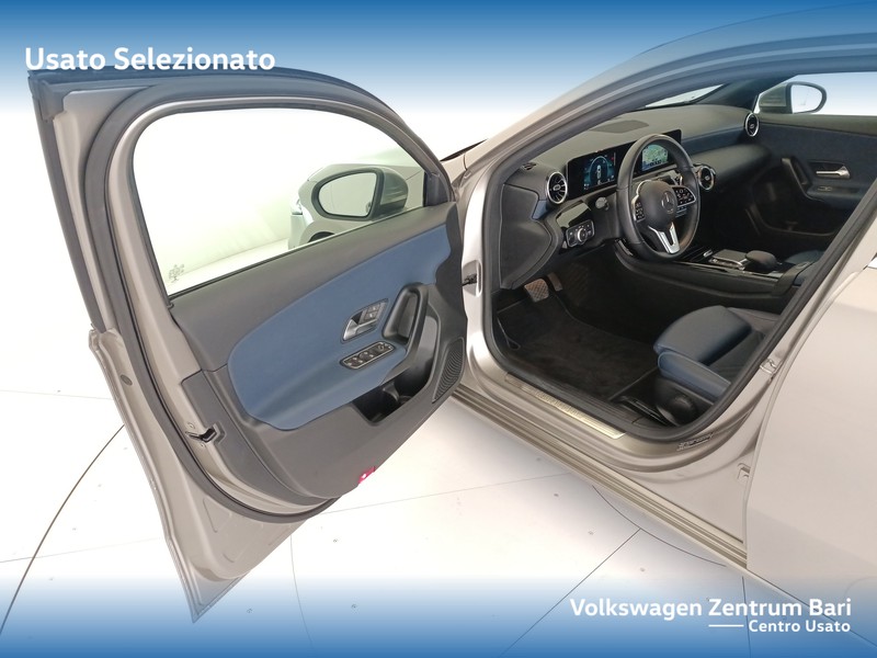 Mercedes Classe A 180 d business extra auto - 12