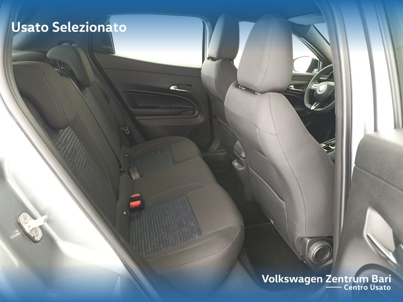 Alfa Romeo Junior 1.2 ibrida 145cv edct6 - 18