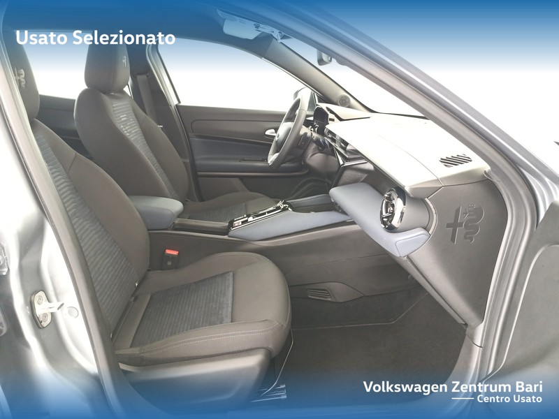 Alfa Romeo Junior 1.2 ibrida 145cv edct6 - 19