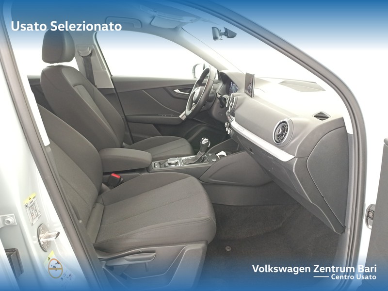 Audi Q2 30 2.0 tdi business s-tronic - 21