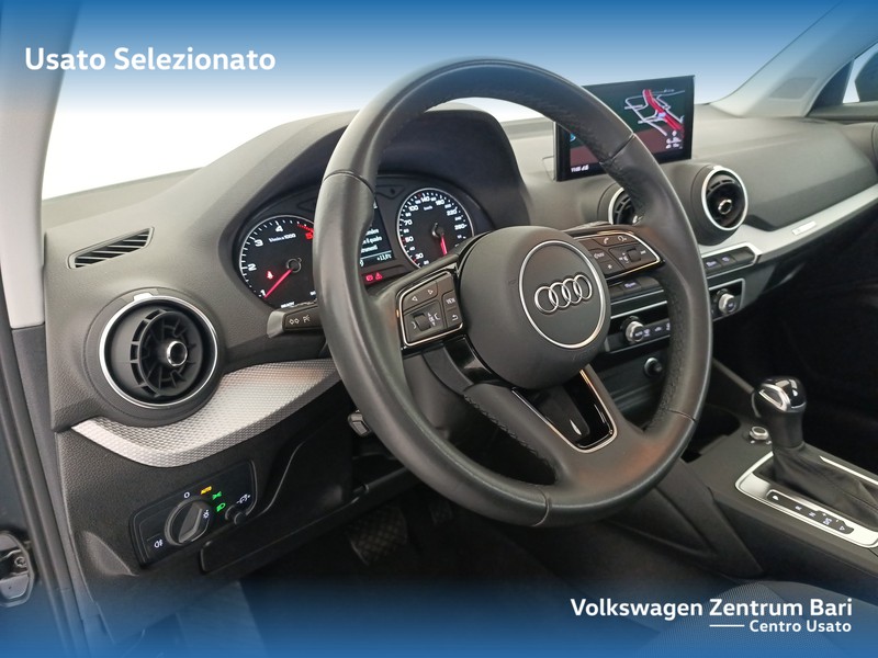 Audi Q2 35 2.0 tdi business s-tronic - 14