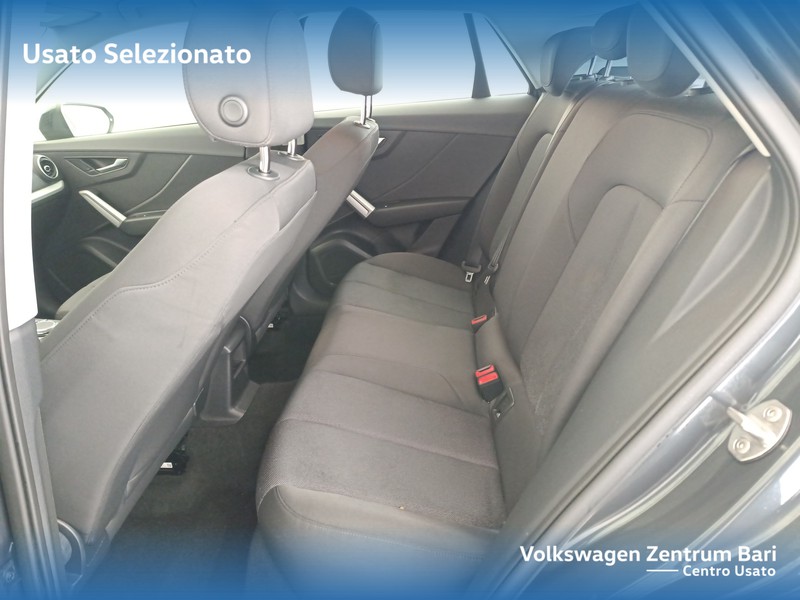 Audi Q2 35 2.0 tdi business s-tronic - 16