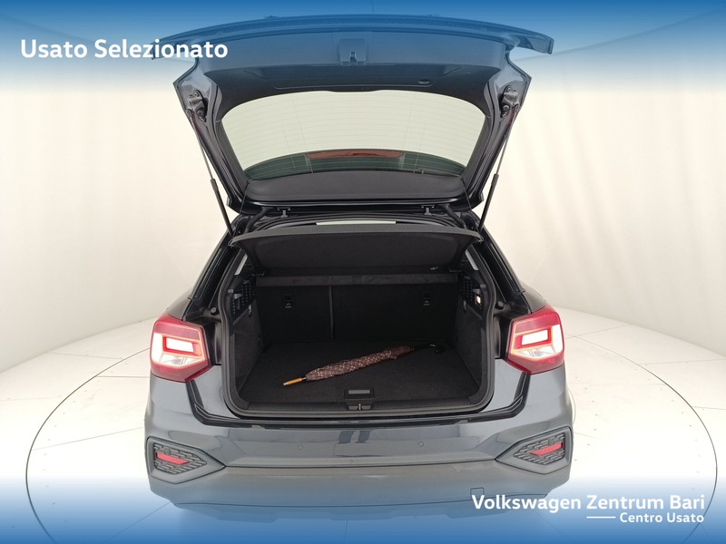 Audi Q2 35 2.0 tdi business s-tronic - 18