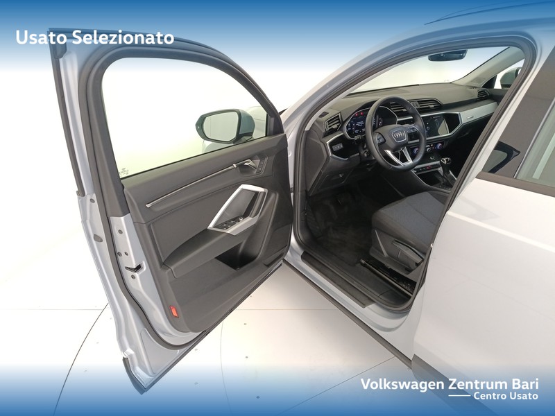 Audi Q3 35 2.0 tdi business advanced s-tronic - 12