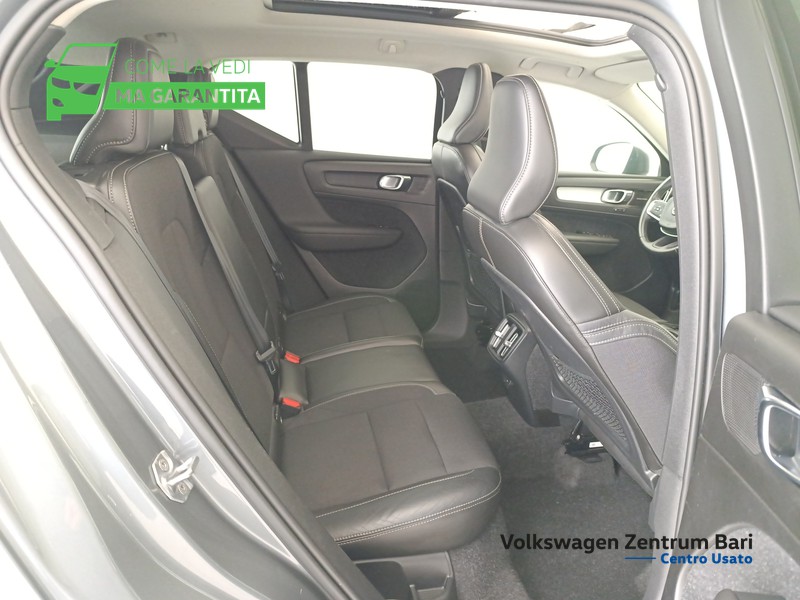 Volvo XC40 2.0 d3 momentum awd geartronic my20 - 17