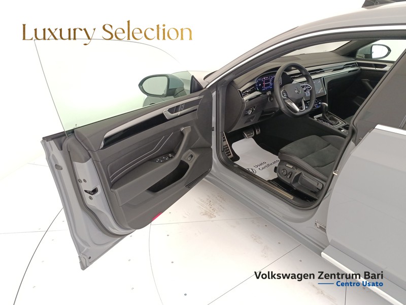 Volkswagen Arteon 2.0 TDI SCR SHOOT. BRAKE R-LINE - 13
