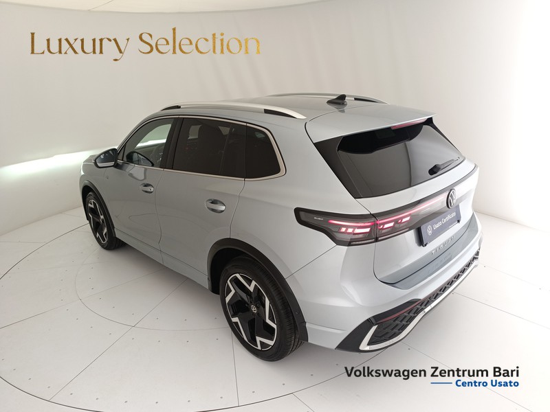 Volkswagen Tiguan 2.0 tdi r-line 150cv dsg - 18