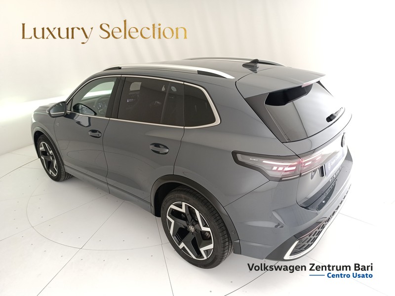 Volkswagen Tiguan 2.0 tdi r-line 150cv dsg - 18