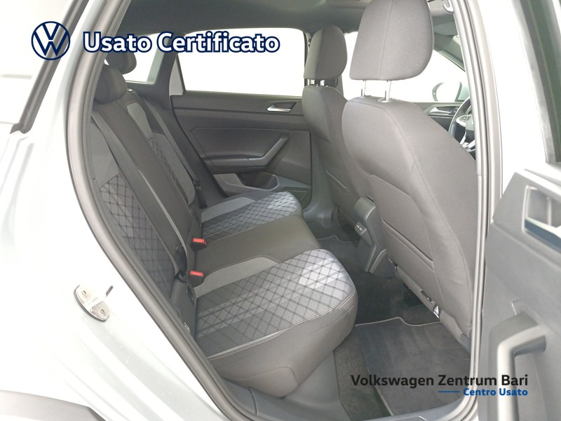 Volkswagen Taigo 1.0 tsi r-line 115cv - 23