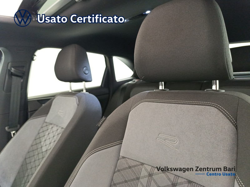 Volkswagen Taigo 1.0 tsi r-line 115cv - 14