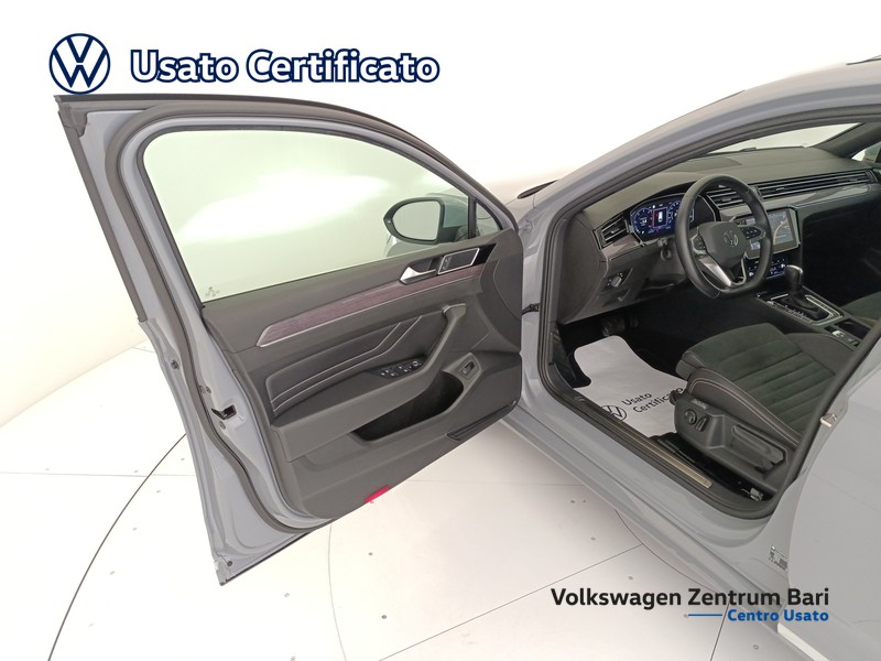 Volkswagen Passat variant 2.0 tdi executive 150cv dsg - 12