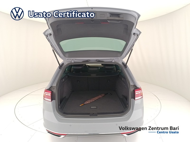 Volkswagen Passat variant 2.0 tdi executive 150cv dsg - 17