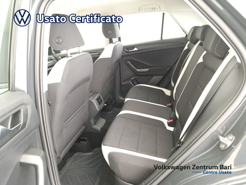 Volkswagen T-Roc 1.5 tsi advanced dsg - 17