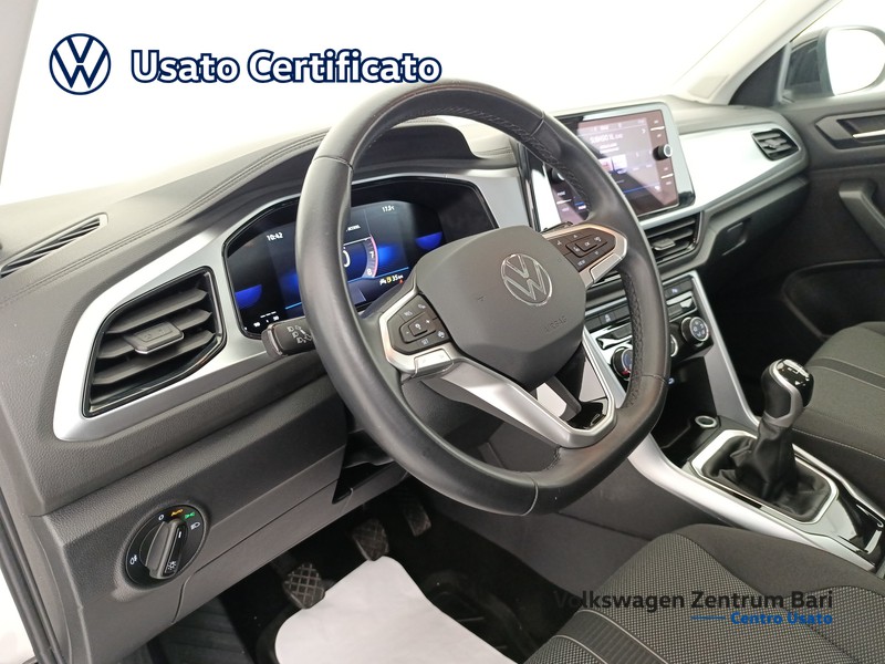 Volkswagen T-Roc 1.0 tsi life 110cv - 14