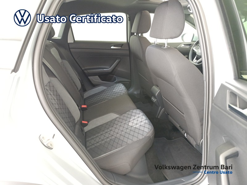 Volkswagen Taigo 1.0 tsi r-line 115cv - 24