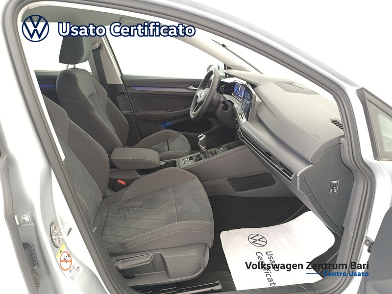 Volkswagen Golf variant 2.0 tdi style 115cv - 19