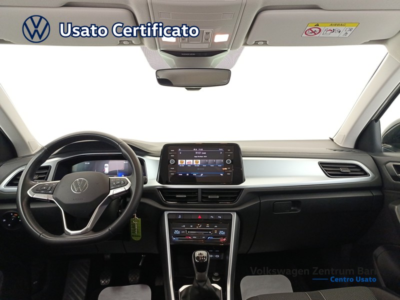 Volkswagen T-Roc 1.0 tsi life 110cv - 18