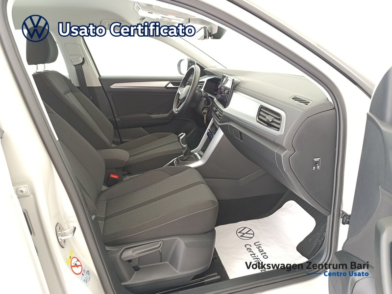 Volkswagen T-Roc 1.0 tsi life 110cv - 21
