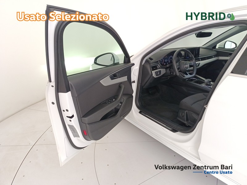 Audi A4 avant 30 2.0 tdi mhev business 136cv s-tronic - 9