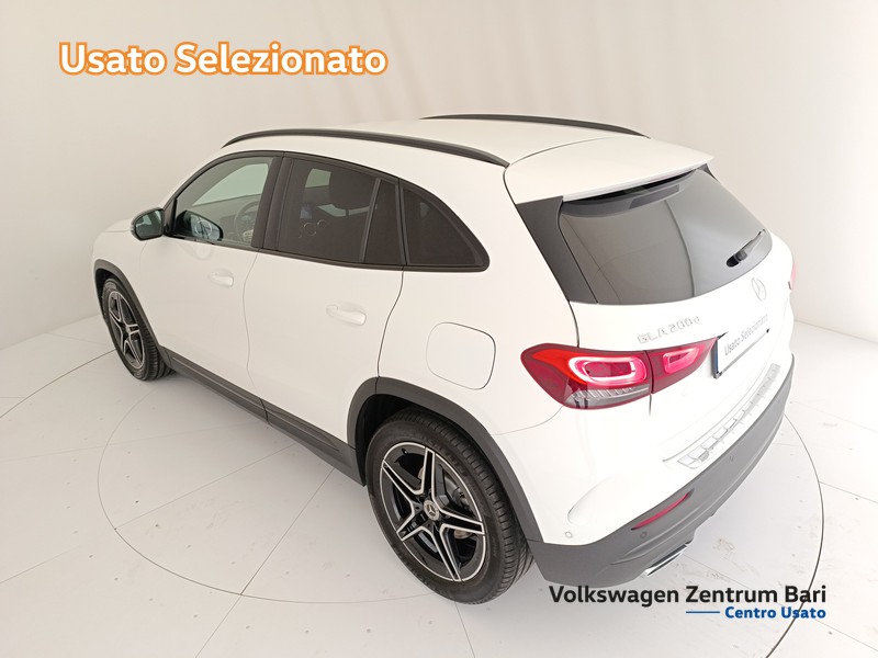 Mercedes GLA 200 d premium auto - 17