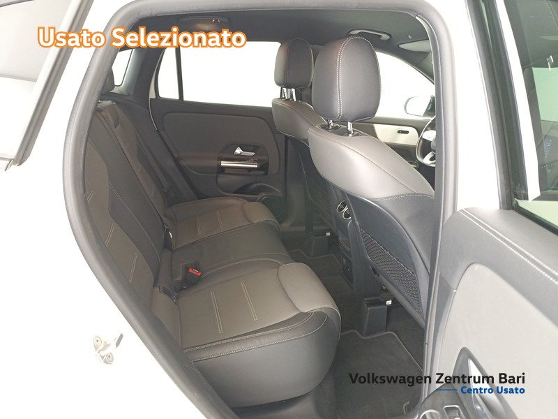 Mercedes GLA 200 d premium auto - 22