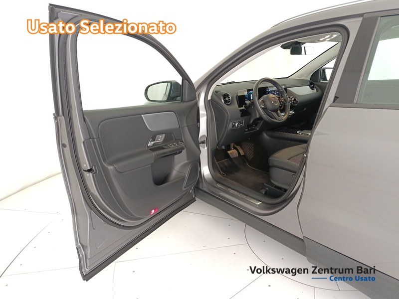 Mercedes GLA 200 d business extra auto - 11