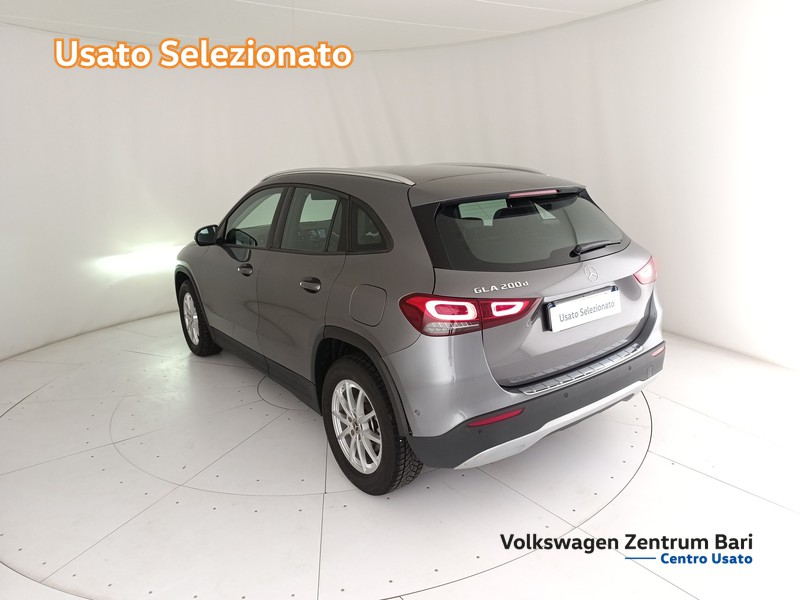 Mercedes GLA 200 d business extra auto - 14