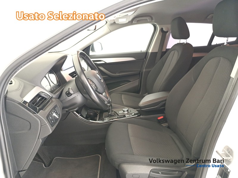 BMW X2 sdrive18d business x auto - 12